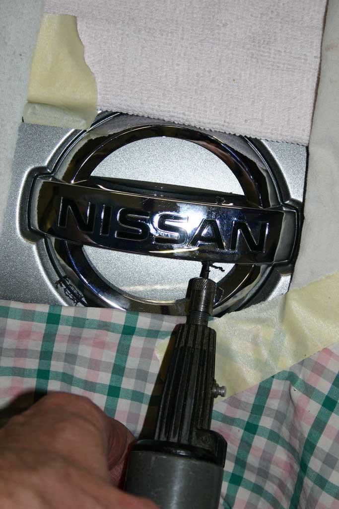 Nissan 350z badge removal #8